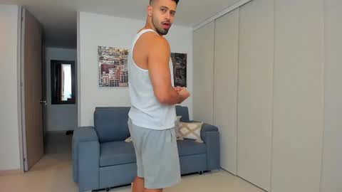 thiago_driussi online show from March 2, 4:39 am