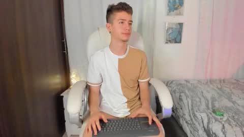 Manuel online show from September 26, 3:37 am