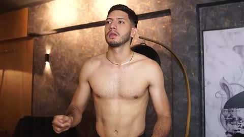 Thiago online show from December 22, 12:57 pm