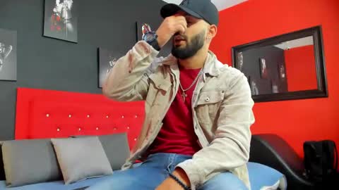 Thia Gomez online show from September 18, 12:29 pm