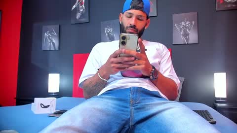 Thia Gomez online show from January 17, 12:21 pm