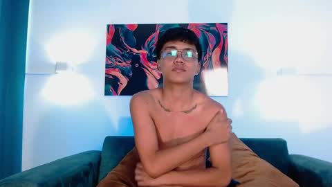 Thiago online show from May 2, 6:32 pm