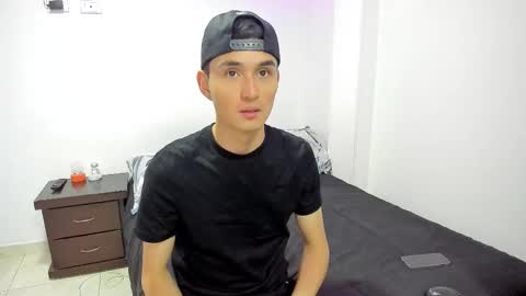 Thiago Wells online show from February 10, 2:52 am