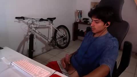 Snapshot of thieves_us chatting on October 25, 10:44 pm thieves_us online show from October 25, 10:44 pm