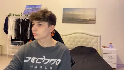 Thomas Hill online show from October 4, 9:08 pm