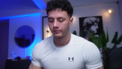 Thomas Falcon online show from January 14, 1:26 am