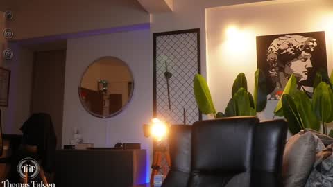 Thomas Falcon online show from January 23, 1:30 am