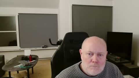 thomash32 online show from November 15, 11:07 pm