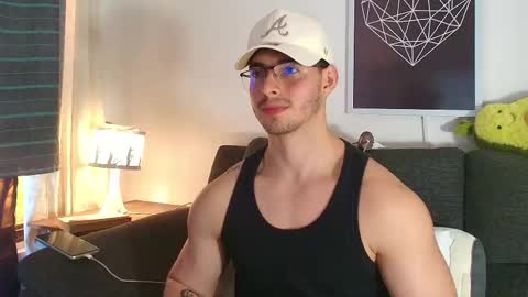 thomylov online show from February 7, 3:07 pm