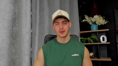 thomylov online show from February 10, 11:13 pm