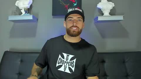 evans online show from November 26, 12:35 am