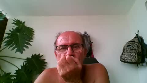 tiaretiareopui online show from January 15, 7:01 am