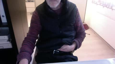 tiburzio online show from December 8, 1:47 pm