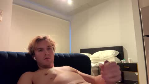 tiktokqueen69 online show from January 25, 9:35 pm