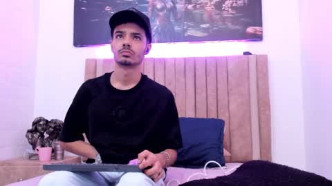 Evans  online show from January 9, 5:02 am