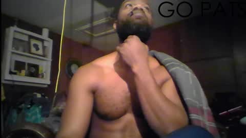 tinycock_1979 online show from December 10, 4:02 am