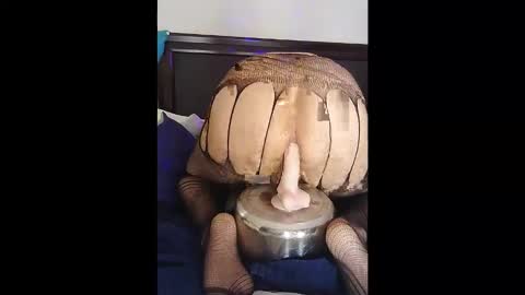 Tiptooc online show from April 21, 3:18 pm