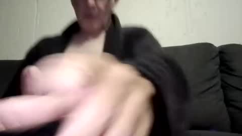 Snapshot of tlcdad chatting on December 18, 9:08 pm tlcdad online show from December 18, 9:08 pm