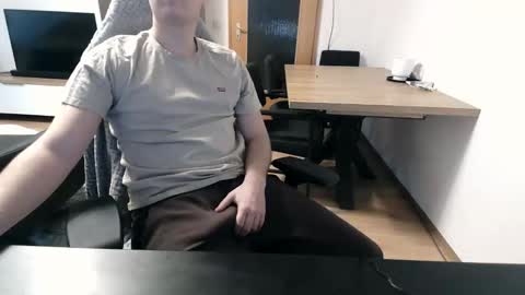 tobisk online show from March 1, 6:46 am