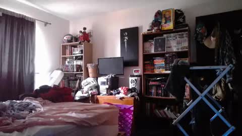 Toede online show from September 25, 6:18 pm