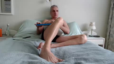 Daniel Bisexual uncut 20cm online show from February 28, 8:02 am