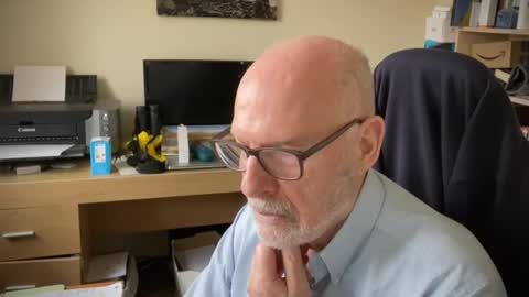 Snapshot of togbear chatting on February 24, 12:05 pm Togbear online show from February 24, 12:05 pm