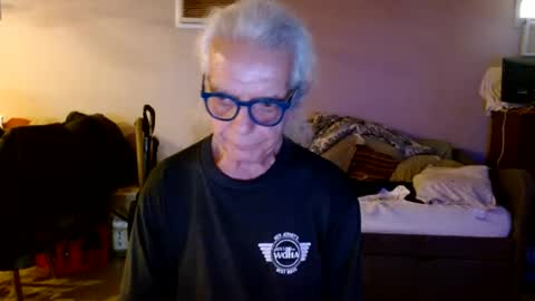 tom112292014 online show from June 21, 10:26 pm