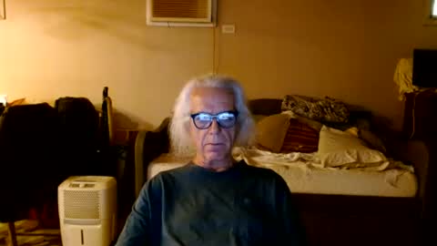 tom112292014 online show from July 17, 11:17 am