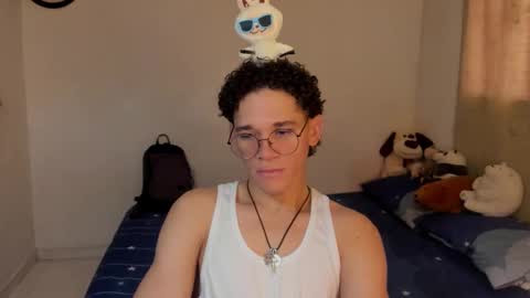 Snapshot of tom_blue10 chatting on October 24, 1:46 pm Tom Blue online show from October 24, 1:46 pm