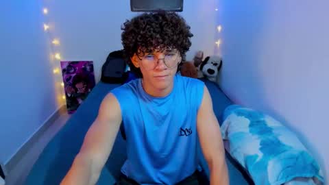 Tom Blue online show from March 25, 12:47 am