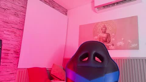 Tom muscle1 online show from February 11, 12:10 pm