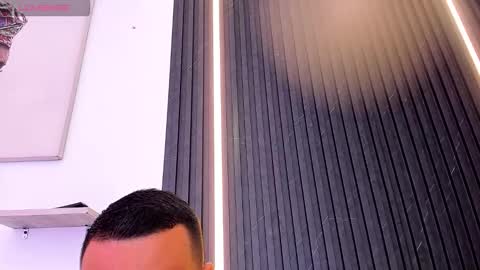 Tom muscle1 online show from October 24, 12:18 pm