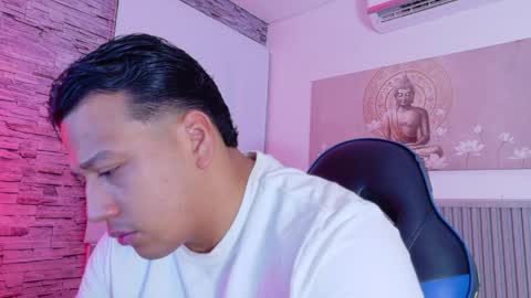 Tom muscle1 online show from March 28, 12:05 pm