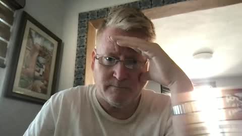 Snapshot of tomascausa chatting on February 5, 6:15 pm Hola online show from February 5, 6:15 pm