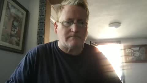 Snapshot of tomascausa chatting on January 21, 6:11 pm Hola online show from January 21, 6:11 pm