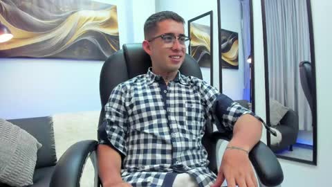 Tomas online show from April 8, 4:02 am