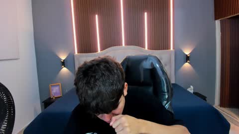 Tommy  online show from September 17, 3:40 am