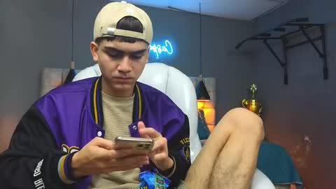 Tommy  online show from February 13, 6:41 am