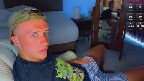 Snapshot of tommy_cumfinger chatting on September 24, 5:51 am Tommy online show from September 24, 5:51 am