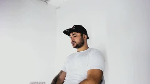 tommy_sccott online show from October 23, 12:36 am