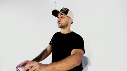 tommy_sccott online show from September 9, 10:19 pm