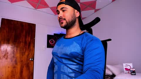 tommy_sccott online show from January 14, 4:57 am