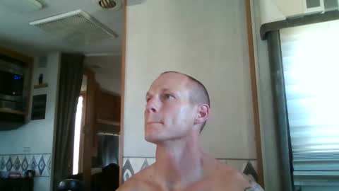 tommygunsfit online show from October 6, 8:46 pm