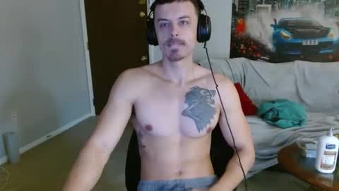 Snapshot of tommystrokes_ chatting on October 29, 3:48 pm Tommy Strokes online show from October 29, 3:48 pm