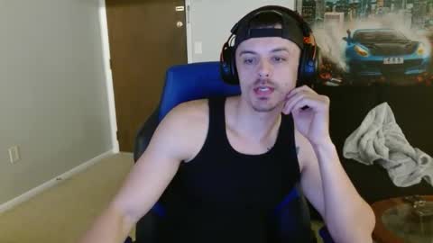 Snapshot of tommystrokes_ chatting on October 23, 1:09 am Tommy Strokes online show from October 23, 1:09 am