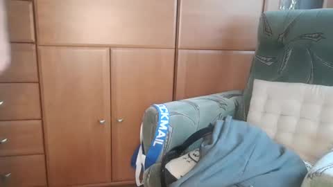 Tommy online show from December 8, 9:46 am