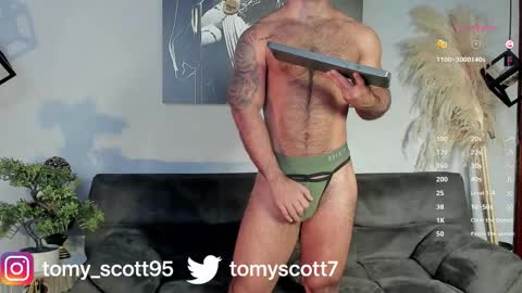 tomy_scott6 online show from December 5, 10:39 pm