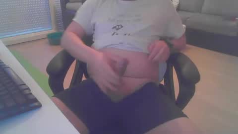 Snapshot of toncijukic chatting on December 26, 9:22 am toncijukic online show from December 26, 9:22 am