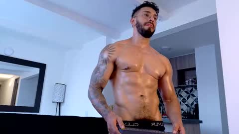 tony muscle1 online show from October 3, 10:15 pm