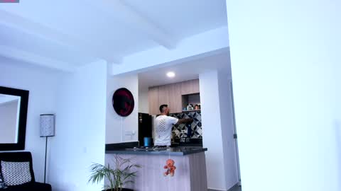 tony muscle1 online show from December 14, 9:35 pm